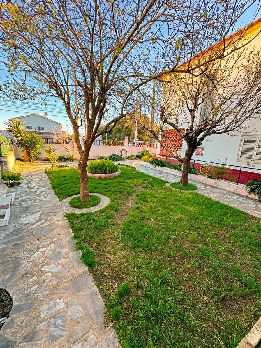 Espaço exterior e jardim-2